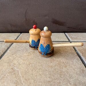 Salt & Pepper Shakers Set Wood Pots Handles Pinecones Chrissy Japan Vintage EUC